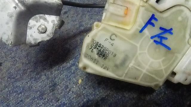 Front Left Door Lock Actuator NISSAN Cedric 1997 E-ENY33 — photo 3