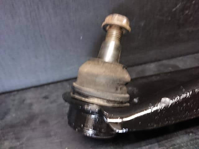 Front Left Lower Control Arm DAIHATSU Tanto 2008 DBA-L375S — photo 3