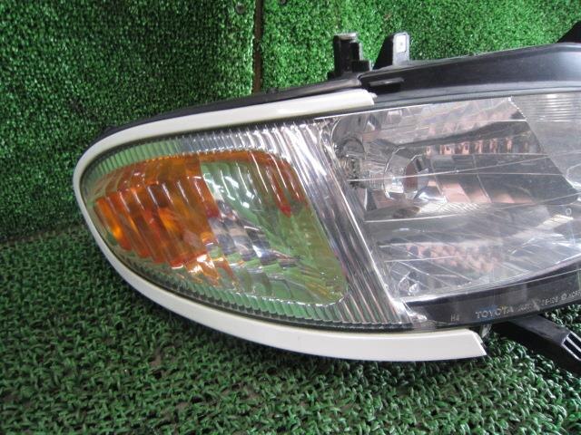Right Headlight TOYOTA Estima Emina 1998 GF-TCR20 — photo 2