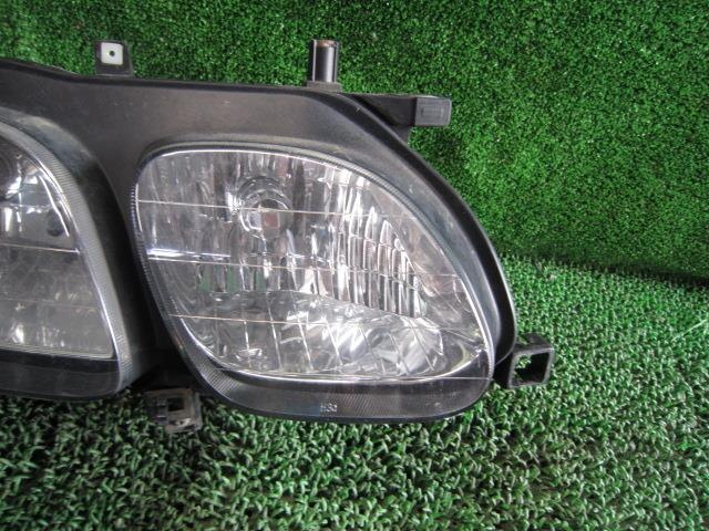 Right Headlight TOYOTA Estima Emina 1998 GF-TCR20 — photo 4