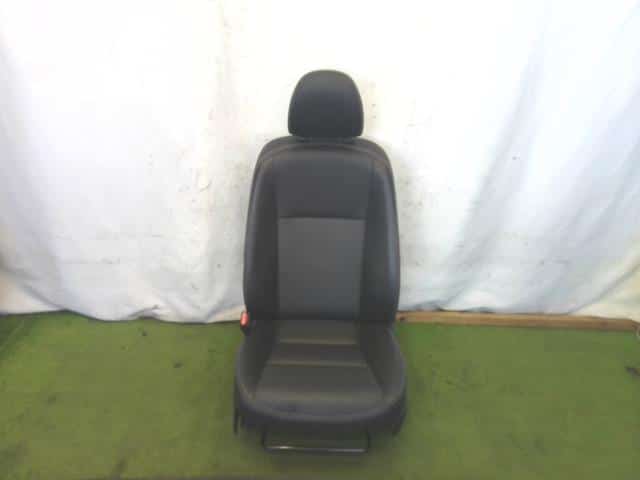 Assistant Driver's Seat TOYOTA Aqua 2016 DAA-NHP10 — photo 1