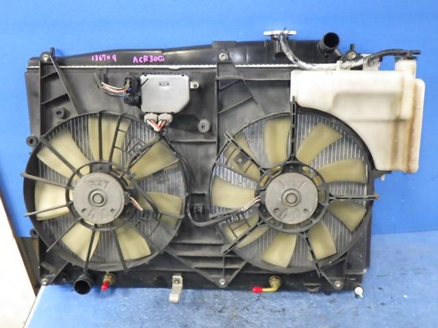 Radiator TOYOTA Estima 2000 GH-MCR30 — photo 3