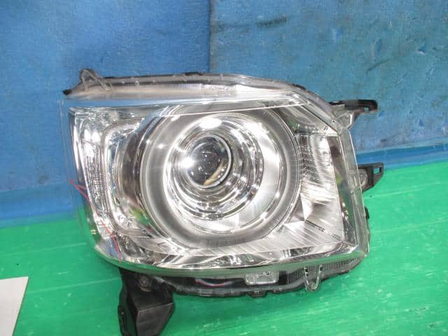 Right Headlight HONDA N BOX 2018 DBA-JF3 — photo 1