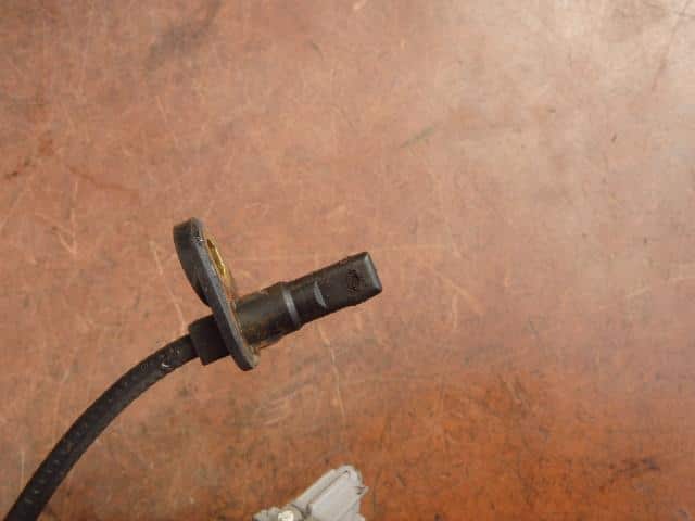 SUBARU R2 2004 CBA-RC1 — photo 2