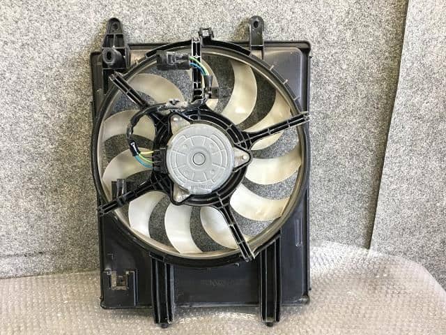Radiator Cooling Fan MITSUBISHI Ek custom 2014 B11W — photo 1