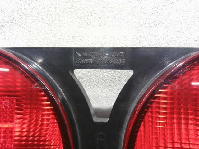 Right Tail Light MITSUBISHI Minicab 2002 LE-U61 — photo 4