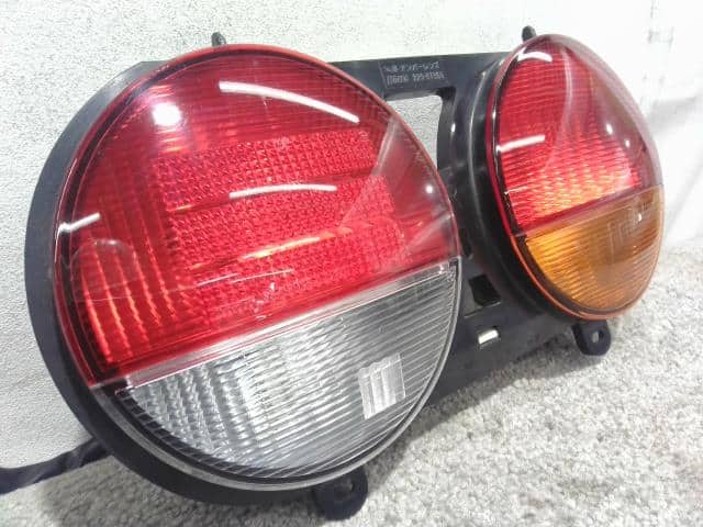 Right Tail Light MITSUBISHI Minicab 2002 LE-U61 — photo 3