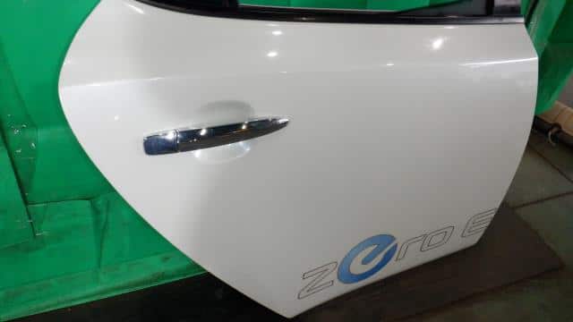 Rear Right Door Assembly NISSAN Leaf_ 2010 ZAA-ZE0 — photo 2