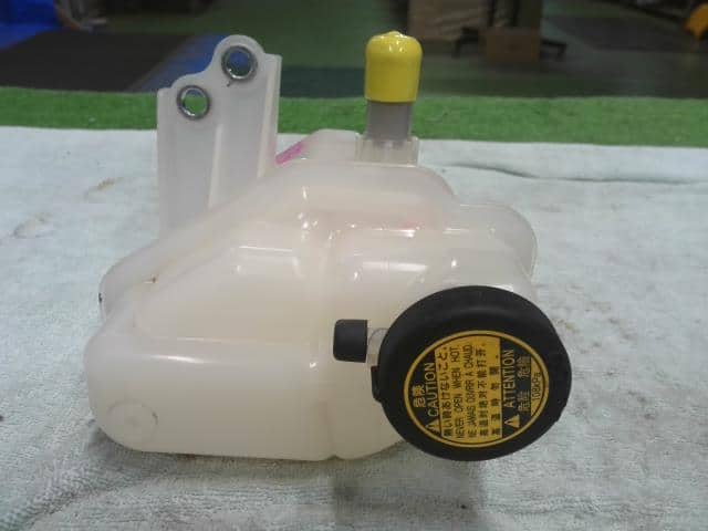 Hybrid Parts TOYOTA Aqua 2012 DAA-NHP10 — photo 3