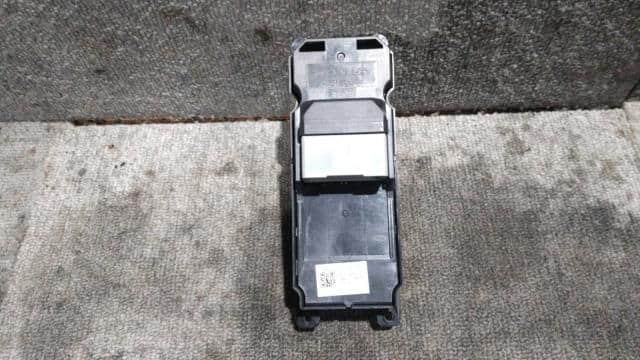 Power Window Switch HONDA N BOX 2019 6BA-JF4 35750TTAJ01 — photo 2