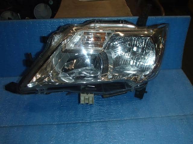Left Headlight NISSAN Serena 2011 DBA-FNC26 — photo 1