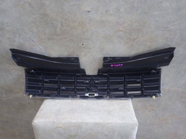 Radiator Grille MITSUBISHI Delica D5 2007 DBA-CV5W — photo 5