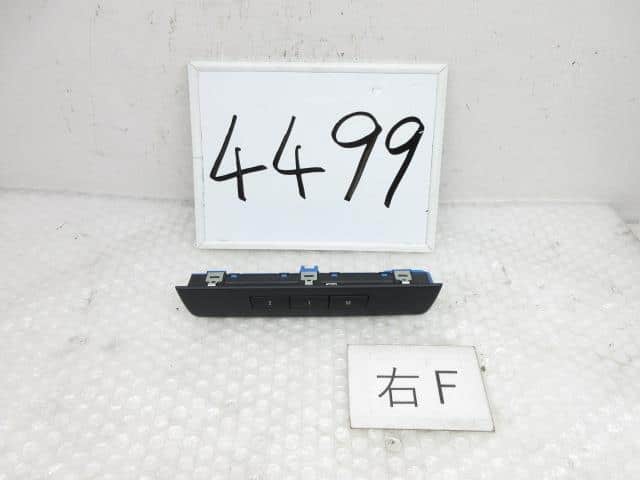 Switch BMW 5 Series 2011 DBA-FR30 28227071 — photo 1