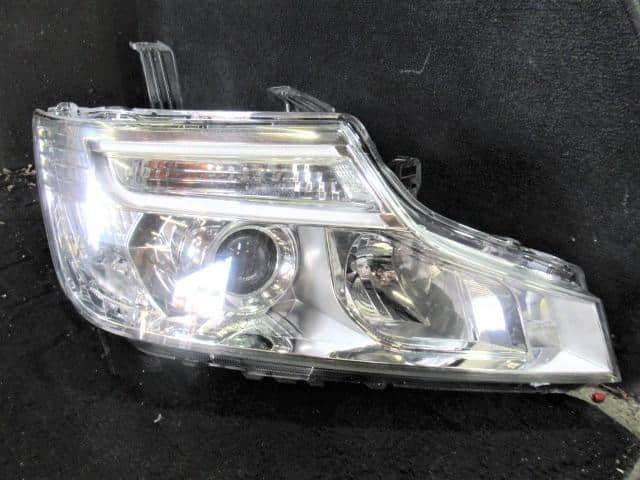 Right Headlight HONDA Step Wagon 2012 DBA-RK6 — photo 1