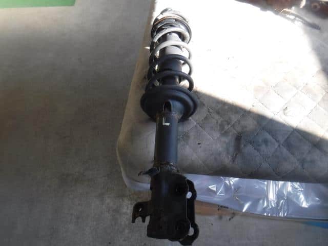 Front Left Strut HONDA N-wgn 2014 DBA-JH2 — photo 1