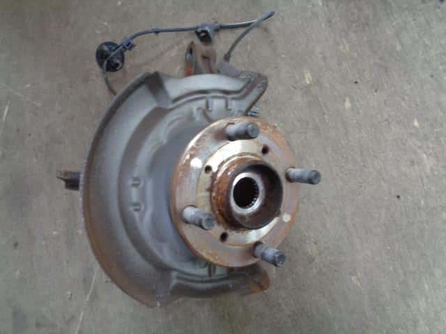 Front Right Knuckle Hub Assembly DAIHATSU Move 2007 DBA-L175S — photo 1