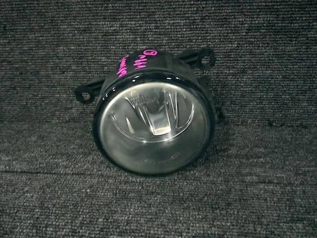 Left Fog Light MITSUBISHI Pajero 2007 CBA-V93W — photo 1