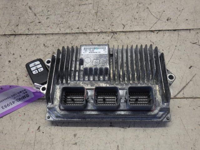 Engine Control Unit HONDA Freed 2017 DBA-GB5 — photo 1