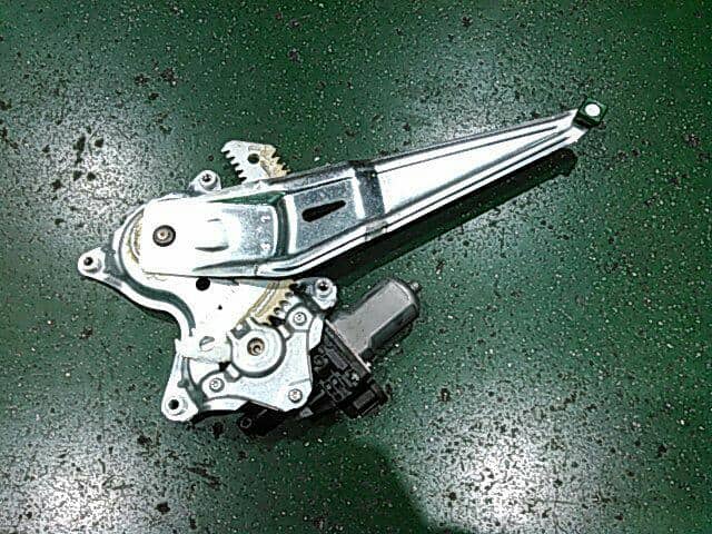 Rear Left Door Regulator SUZUKI Wagon R 2012 DBA-MH34S 8356063J01 — photo 4