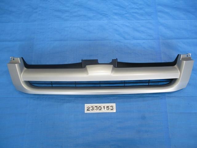 Radiator Grille TOYOTA Hiace 2005 CBA-TRH214 — photo 1