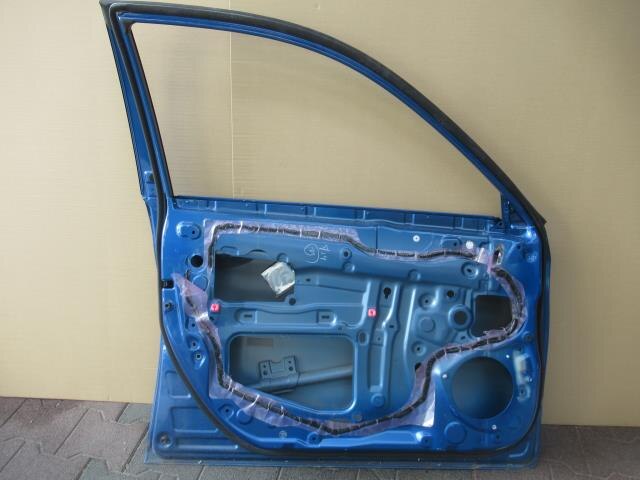 Front Left Door Assembly TOYOTA Corolla Fielder 2012 DBA-NZE161 — photo 5