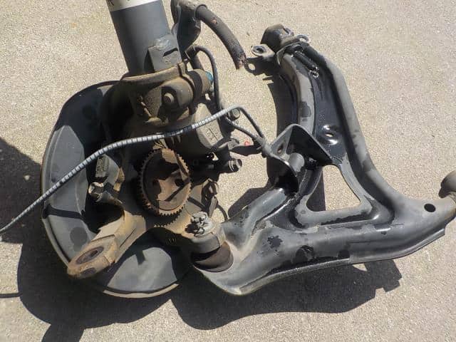 Front Right Strut Assembly HONDA Acty 2004 GBD-HH5 — photo 3