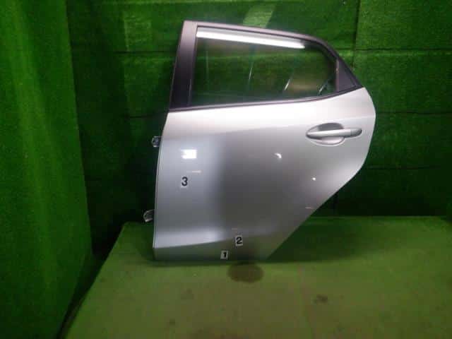 Rear Left Door Assembly MAZDA Demio 2010 DBA-DE3AS D6Y17302XH — photo 2