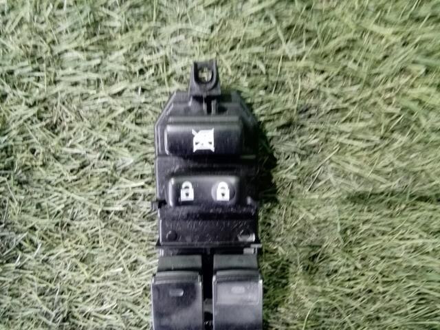 Power Window Switch TOYOTA Vanguard 2010 DBA-ACA38 — photo 2
