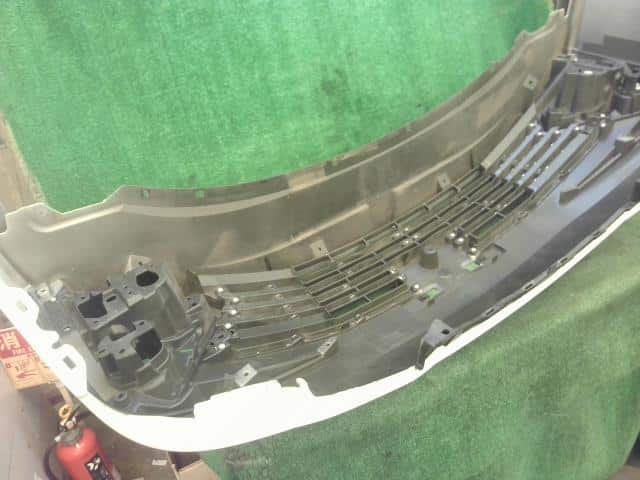 Front Bumper NISSAN Serena 2016 DAA-GC27 — photo 7