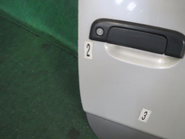 Front Right Door Assembly TOYOTA Hiace 2002 KJ-KZH138 — photo 4