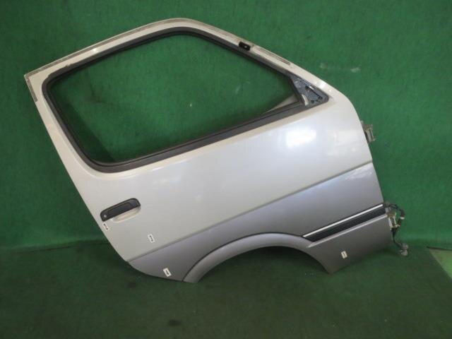 Front Right Door Assembly TOYOTA Hiace 2002 KJ-KZH138 — photo 1