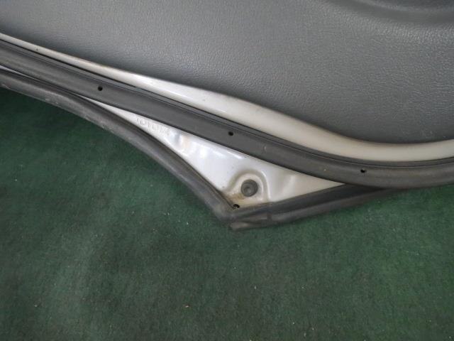 Front Right Door Assembly TOYOTA Hiace 2002 KJ-KZH138 — photo 10