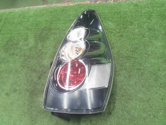 Right Tail Light MAZDA Premacy 2005 DBA-CR3W C24751150E — photo 2