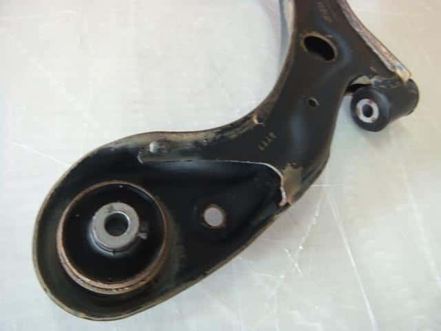 Front Right Lower Control Arm HONDA N BOX 2013 DBA-JF1 — photo 4