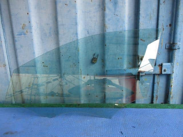 Front Left Door Windshield MERCEDES-BENZ Benz a class 2017 DBA-176042 A1767250500 — photo 1