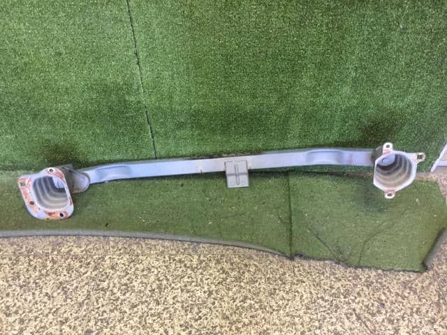 Front Bumper Reinforcement NISSAN Cube 2007 DBA-YGZ11 — photo 2