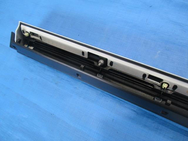 Front Left Door Protector TOYOTA vellfire 2013 DBA-ANH20 — photo 4