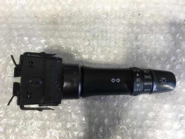 Right Fog Light MITSUBISHI Delica D5 2010 DBA-CV4W — photo 2