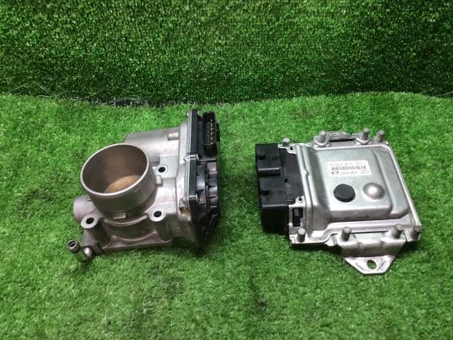 Throttle Body SUZUKI Swift 2012 DBA-ZC72S 1340071L00 — photo 1