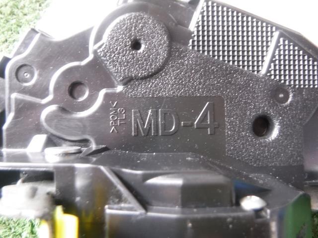 Front Left Door Lock Actuator TOYOTA Prius 2012 DAA-ZVW30 — photo 6
