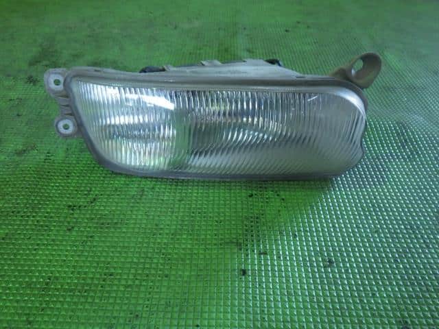 Right Fog Light Mitsubishi Fuso Fuso largesize car 2012 LKG-FS54VZ MK548583 — photo 1