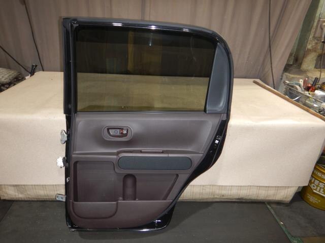Rear Right Door Assembly TOYOTA Spade 2013 DBA-NCP141 — photo 2