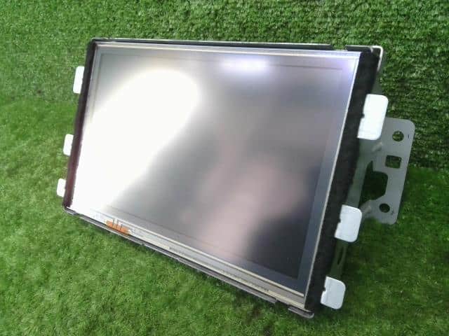 Multi Monitor NISSAN Elgrand 2014 DBA-TE52 — photo 2