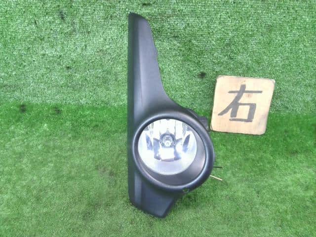 Right Fog Light MITSUBISHI Ek space 2015 DBA-B11A — photo 1