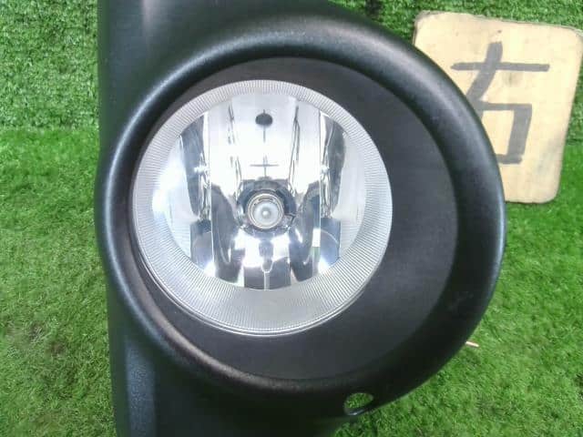 Right Fog Light MITSUBISHI Ek space 2015 DBA-B11A — photo 2