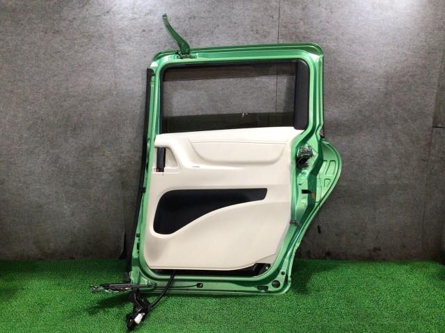 Rear Right Door Assembly TOYOTA Sienta 2016 DBA-NSP170G — photo 5