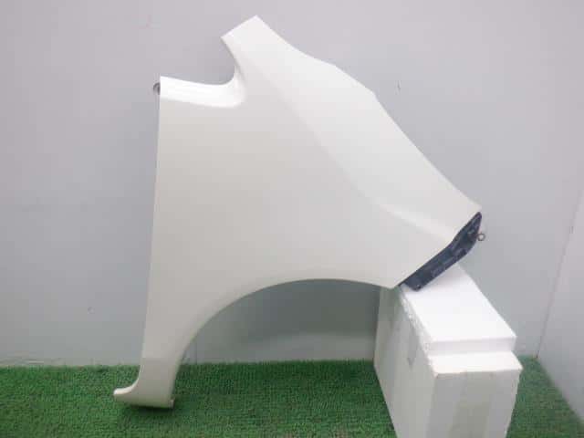 Right Fender Panel HONDA Life 2004 CBA-JB5 — photo 1