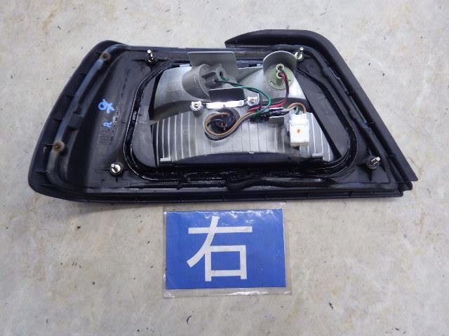 Right Tail Light NISSAN Bluebird 1999 GF-QU14 — photo 3
