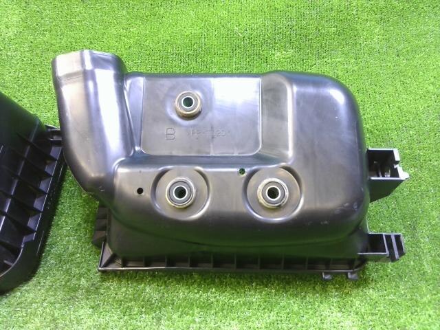 Air Cleaner Assembly TOYOTA Noah 2014 DBA-ZRR85 — photo 2