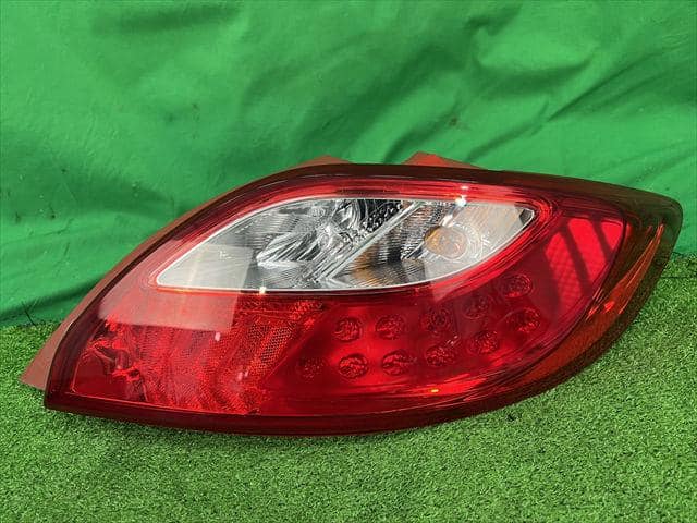 Right Tail Light MAZDA Demio 2008 DBA-DE3FS D65151150G — photo 1